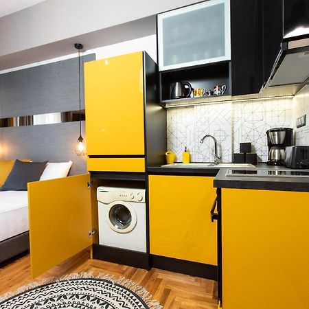 Downtown Luxury Boutique Suites : The Yellow Suite Thessaloníki Eksteriør billede