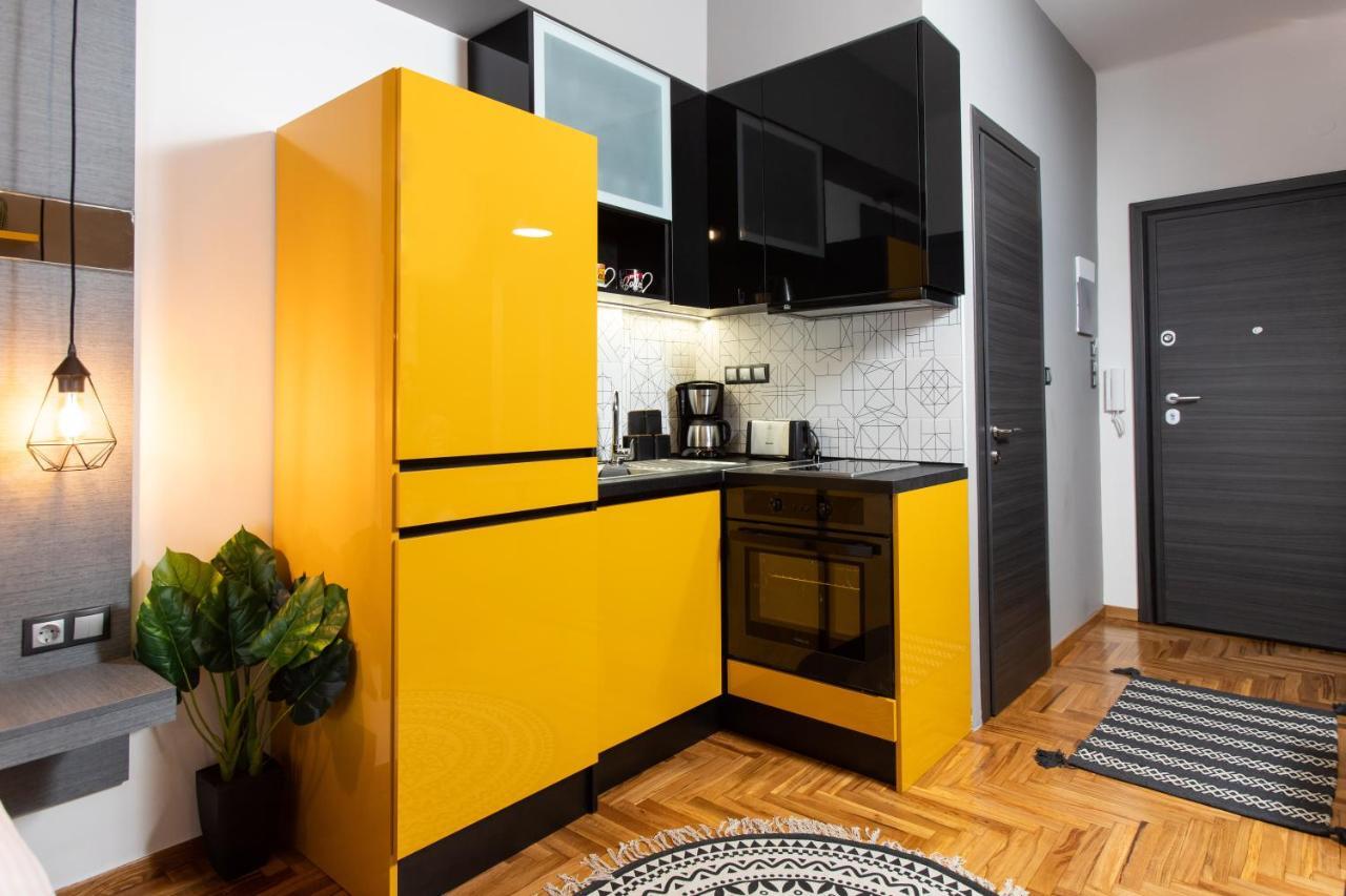 Downtown Luxury Boutique Suites : The Yellow Suite Thessaloníki Eksteriør billede
